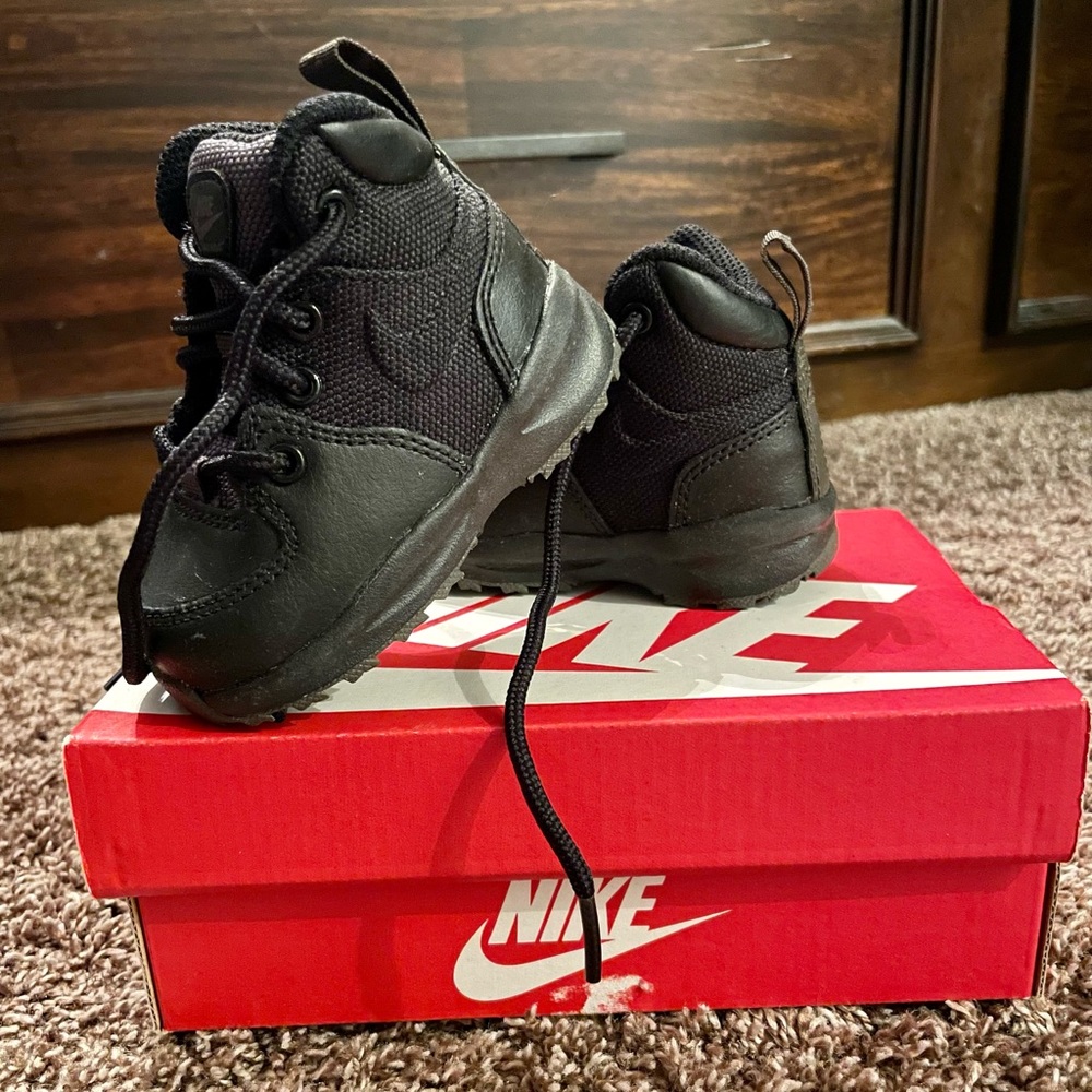 BRAND NEW - Nike Baby Boy Boots